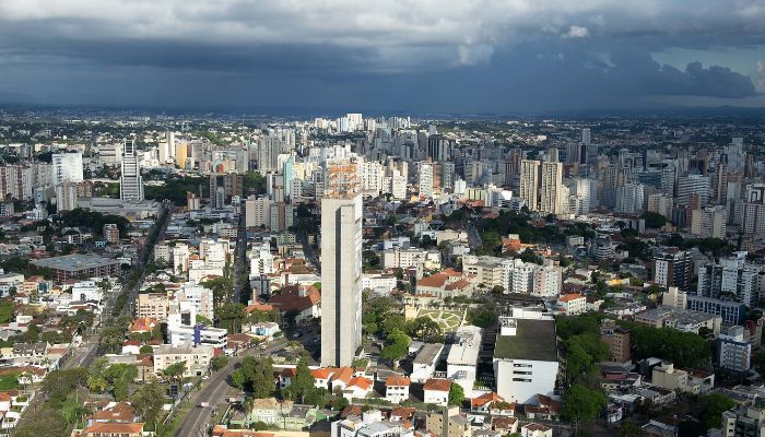 IAT e IBGE firmam acordo para consolidar limites dos 399 municípios do Paraná